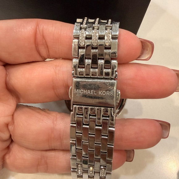 EUC Michael Kors Darci Glitz MK3218 Wrist Watch Women Rose Gold And Silver - Picture 6 of 7